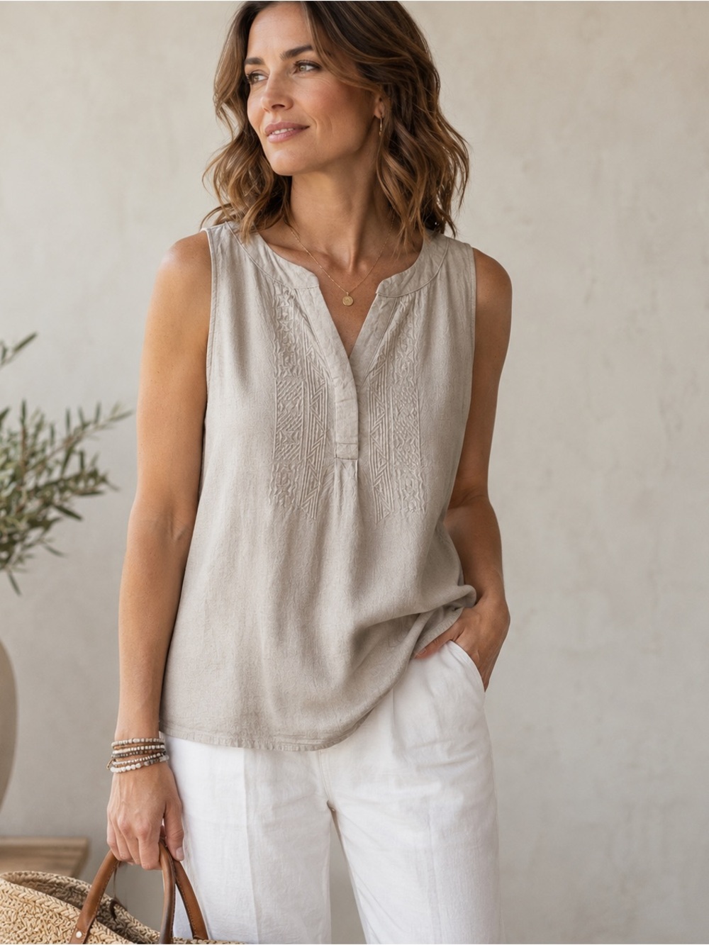Rose & Rhyme Sleeveless Blouse V-neck Embroidered Beige Sleeveless Linen L Boho